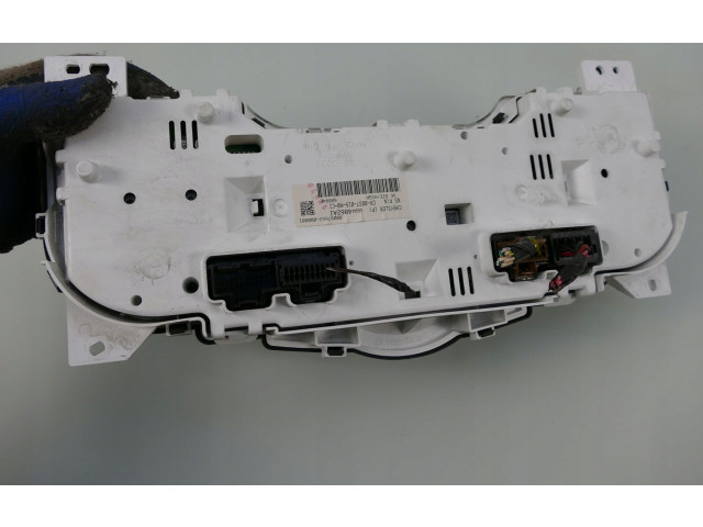 Панель приборов    Dodge Nitro       