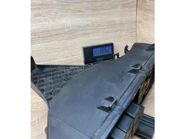 Блок предохранителей 9494210, 30728008 Volvo S60