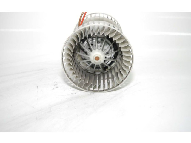 Вентилятор печки       BMW X3 E83