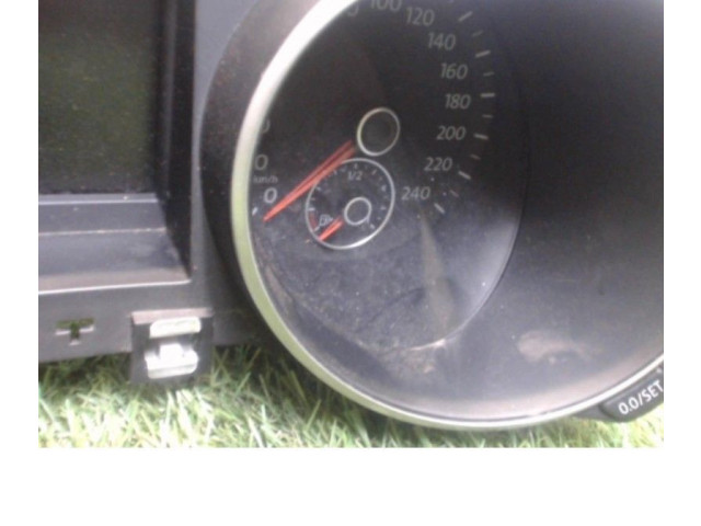 Панель приборов 5K0920870F, 5K0920870F Volkswagen Golf VI