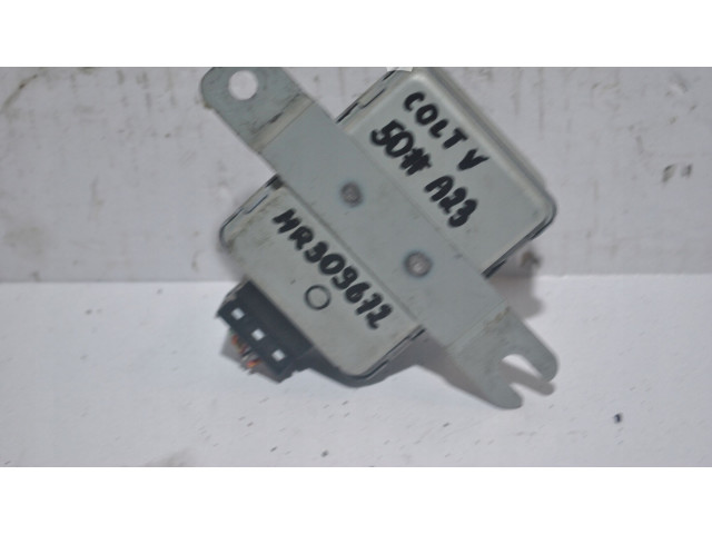 Блок управления MR309672 Mitsubishi Colt