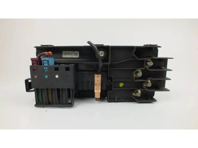 Pojistková skříňka A2115452301, 013948421 Mercedes-Benz E W211 2004