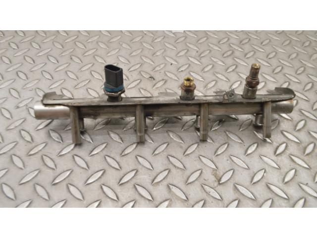 Топливная рампа 06H906051A, 06F133317L   Audi TT TTS Mk2   для двигателя BWA