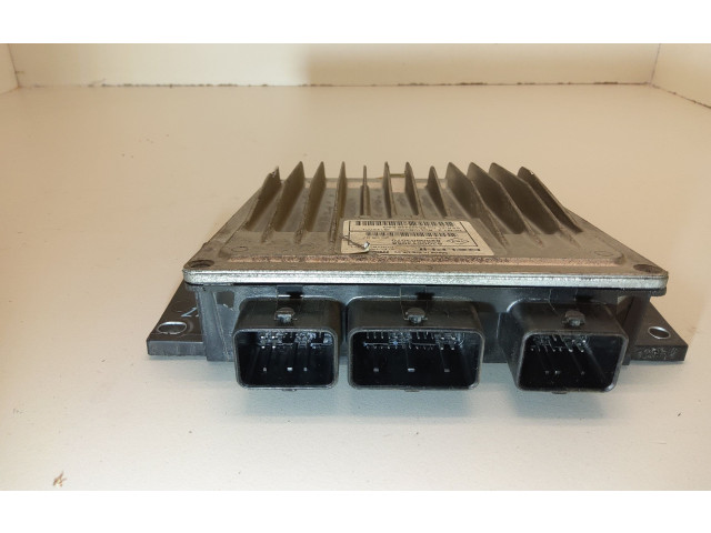 Блок управления двигателя 8200513058, 8200513058   Dacia Logan I