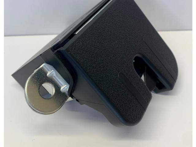 Замок багажника 5K0827505A, 5M0827505    Volkswagen Golf VI 2008 - 2013 года