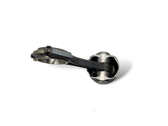 Píst D4FB Hyundai i30 pro naftový motor 1.6 D4FB CRDi