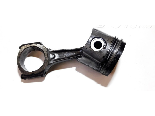 Поршень с шатуном Land Rover Freelander для дизельного двигателя 2.0