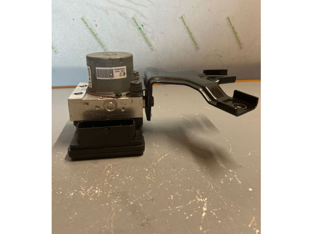 Блок АБС 6158945200, EM320B040203   Hyundai  i20 Active  2016 - 2021 года