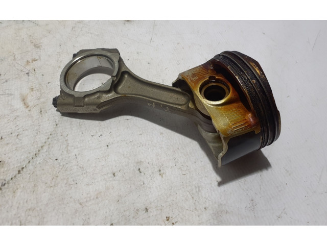  Поршень с шатуном FB20 12018AC050  Subaru Forester SK  