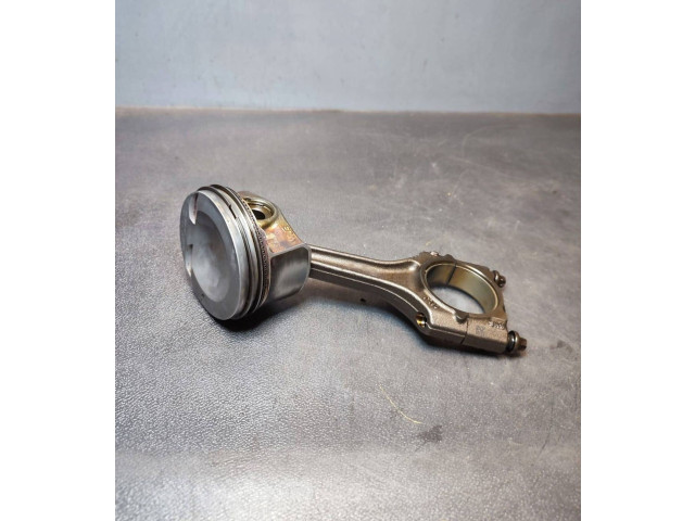 Поршень с шатуном 06K107065, 06H198401 Volkswagen Golf VII