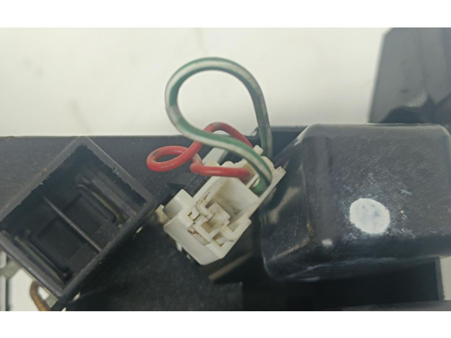 Блок предохранителей Jeep Cherokee