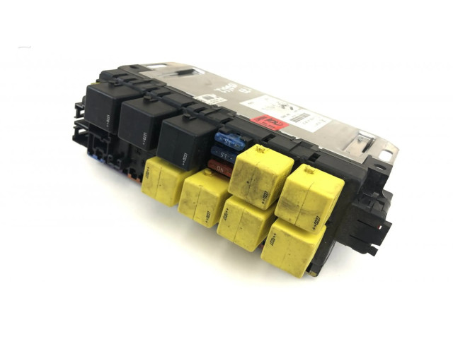 Pojistková skříňka 05045117, A2305454632 Mercedes-Benz SL R230 2002