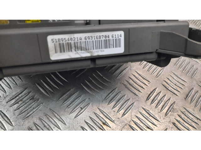 Pojistková skříňka B010105300 BMW X6 E71 2009