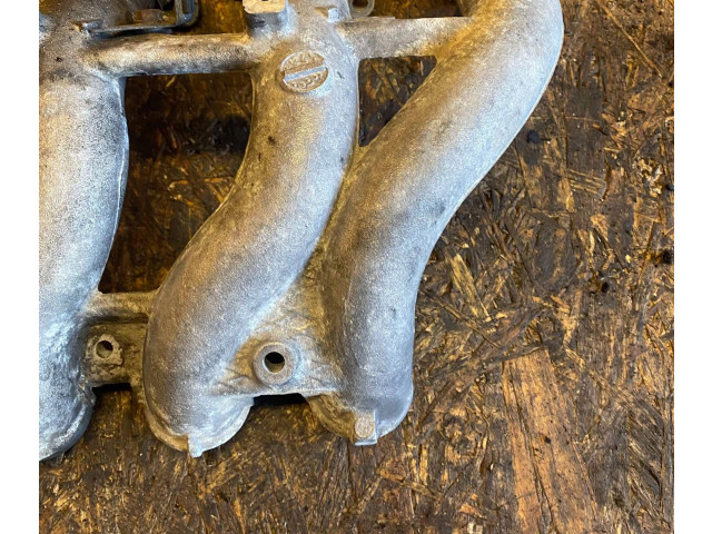 Pojistková skříňka Всасывающий коллектор 6021410201 Mercedes-Benz E W124 1989