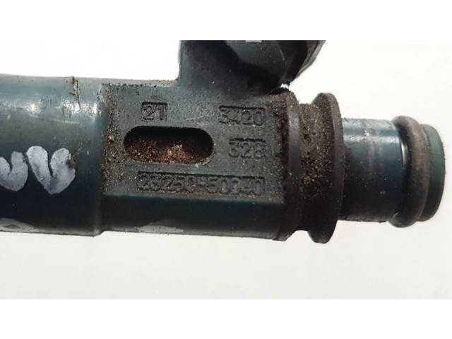 Vstřikovač 2325050040   Toyota Land Cruiser (J100)     