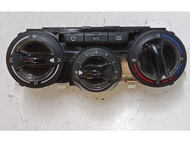 Блок управления климат-контролем E1063071 Peugeot 2008 I