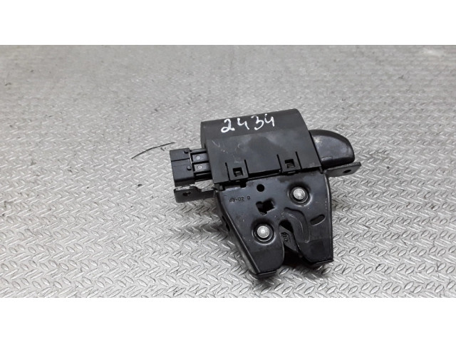 Замок задней крышки