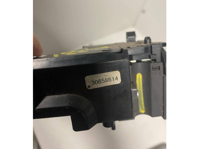 Ручка стеклоочистителей 30658614, 8191545   Volvo V70