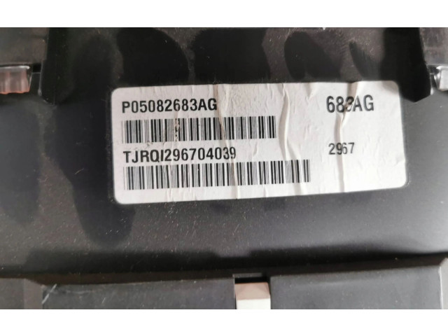 Přístrojová deska Chrysler Grand Voyager V 2007 P05082683AG