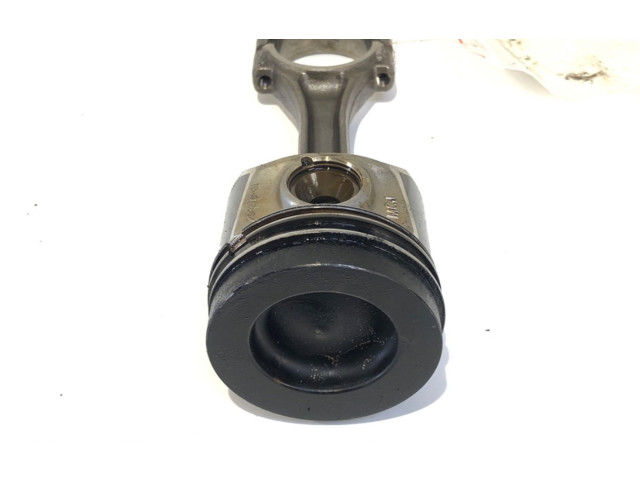 Поршень с шатуном DDY Skoda Octavia Mk3 (5E)