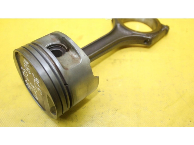 Píst    Audi A8 S8 D3 4E     