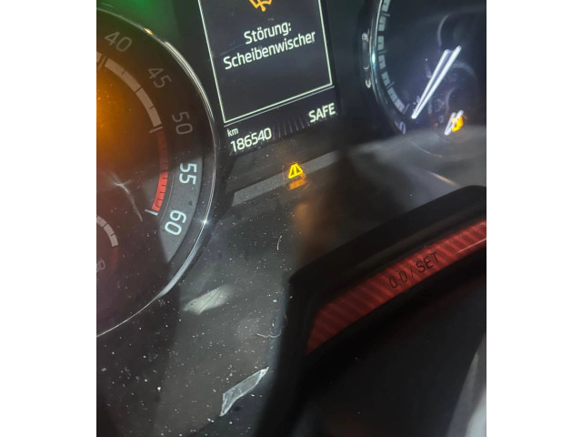 Панель приборов 5E0920757   Skoda Octavia Mk3 (5E)       