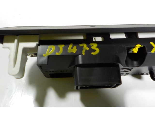 Блок управления BDEL55260C Mazda 3