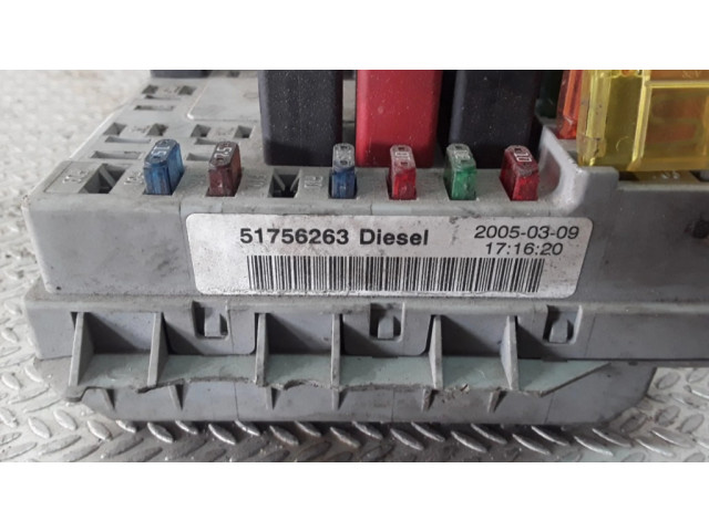 Блок предохранителей 51756263   Fiat Doblo    