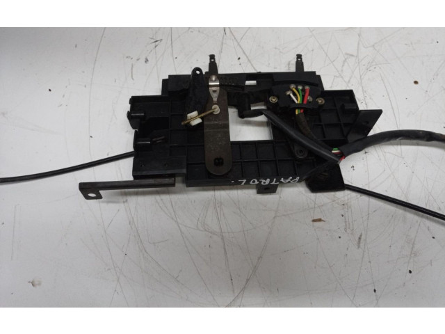 Řídící jednotka 200061263F Nissan Patrol 160