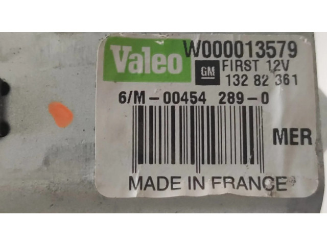 Моторчик заднего дворника 13282361, W000013579    Opel Meriva B
