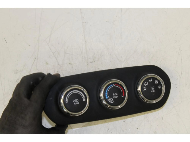 Блок управления климат-контролем    Jeep Renegade