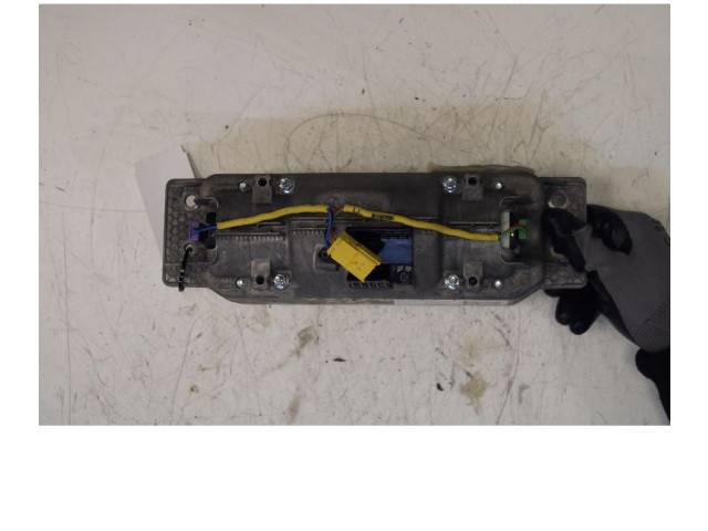 Подушка безопасности водителя Audi A6 S6 C5 4B