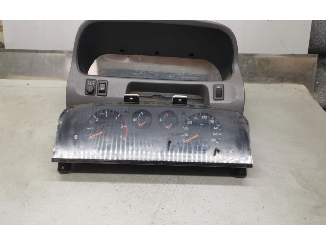 Volant Nissan Terrano 1994 34192201, 682400F000