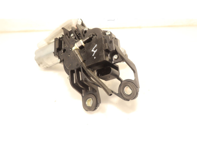 Двигатель стеклоочистителя заднего стекла     0390201800    Volkswagen PASSAT B6 