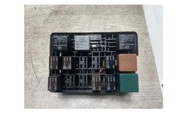 Блок предохранителей 8220108156, 8220108156 SsangYong Rexton