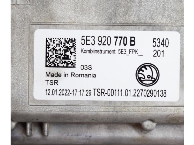 Панель приборов 5E3920770B Skoda Octavia Mk4