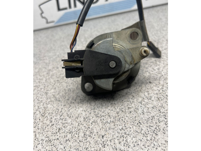 Zámek zadních dveří 8363699 BMW 5 E39 2000