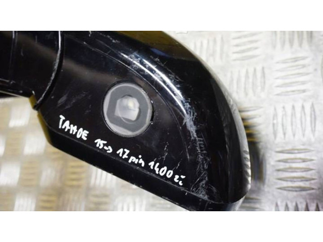 Зеркало электрическое GMC Yukon - года