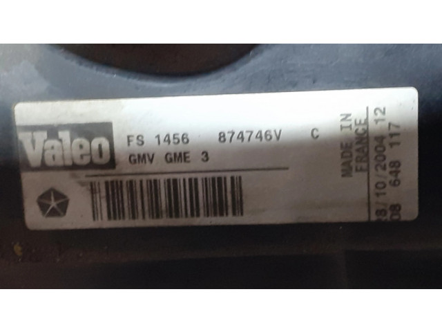 Комплект вентиляторов 05005417AD Chrysler Voyager 2.8