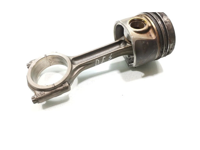 Píst Volkswagen Caddy DFSD