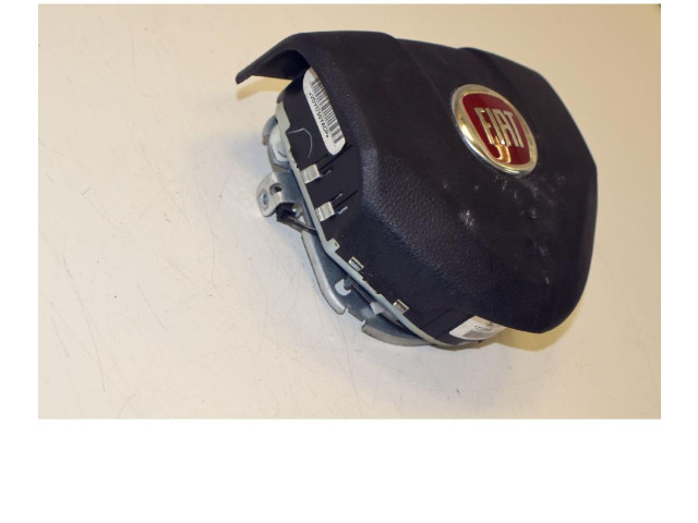 Подушка безопасности водителя P1TP76DX9AD Fiat Freemont