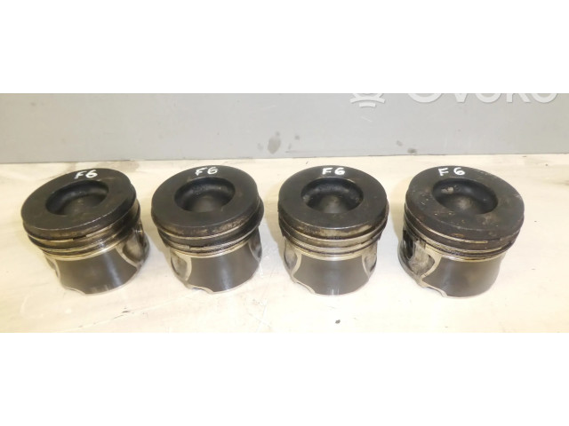 Píst D4EA Hyundai Santa Fe 2.0