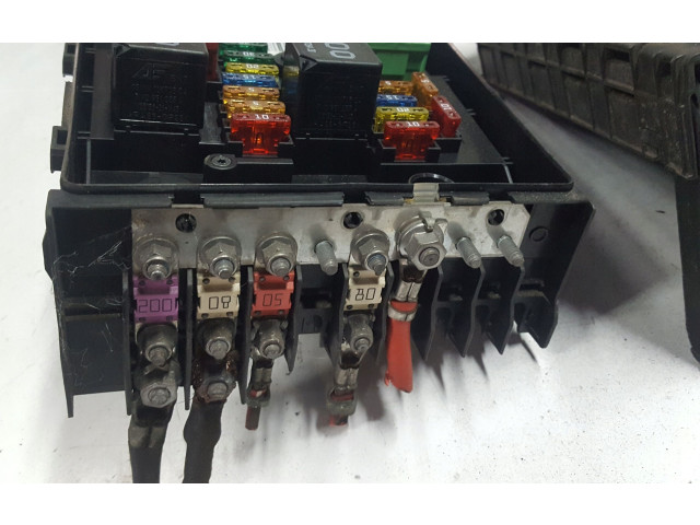 Блок предохранителей 1K0907125A Audi A3 S3 8P