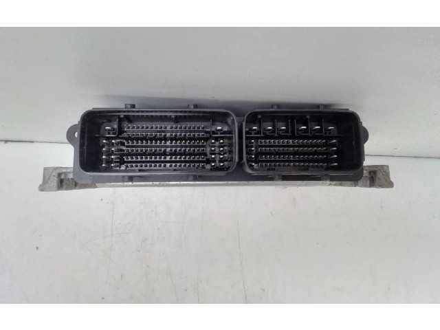 Блок управления двигателя 0281035332 Opel Combo E