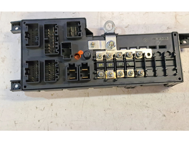 Блок предохранителей 30728008, 518828108    Volvo XC90   