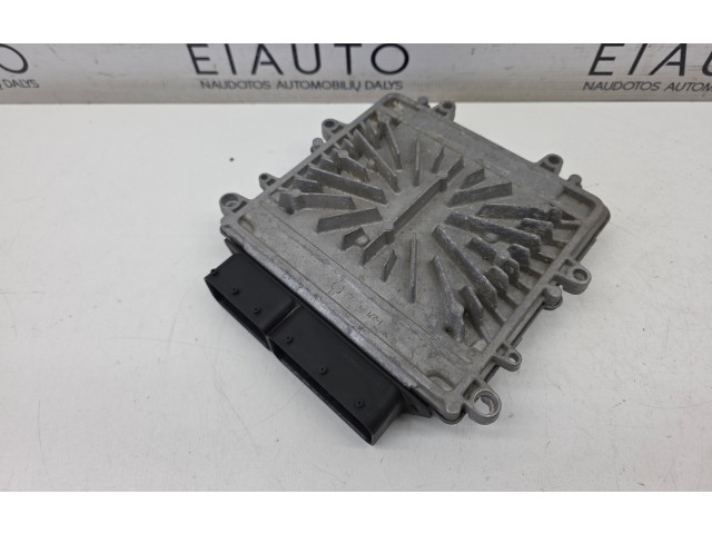 Блок управления двигателя 31303388, P31303388   Volvo S60