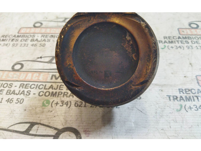 Píst A2701917   Mercedes-Benz GLA W156     