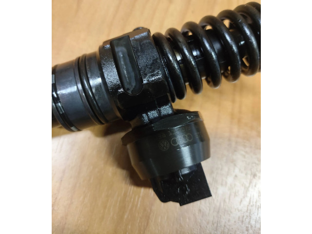 Форсунка 038130073aG    Audi A3 S3 8L   