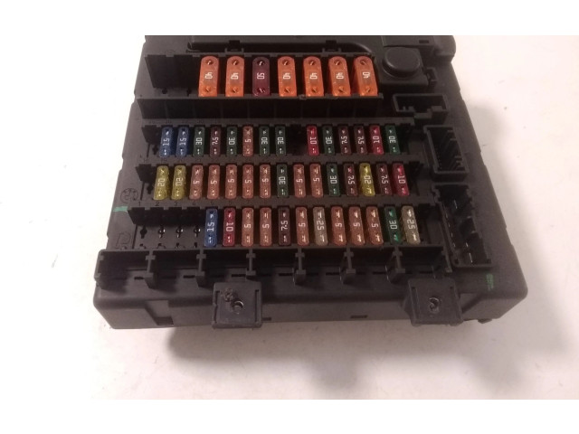 Блок предохранителей 518792114   BMW Z4 E85 E86    