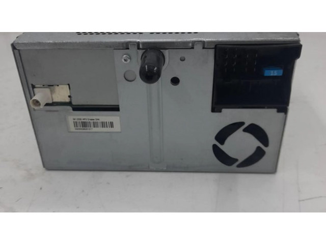 Радио/ проигрыватель CD/DVD / навигация